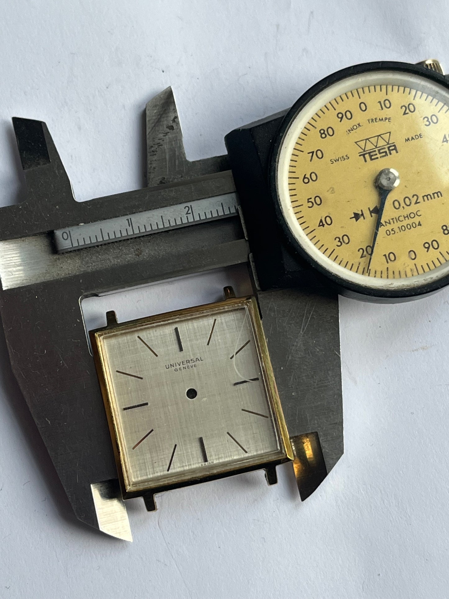 Universal Geneve 542104/02 Case & Dial