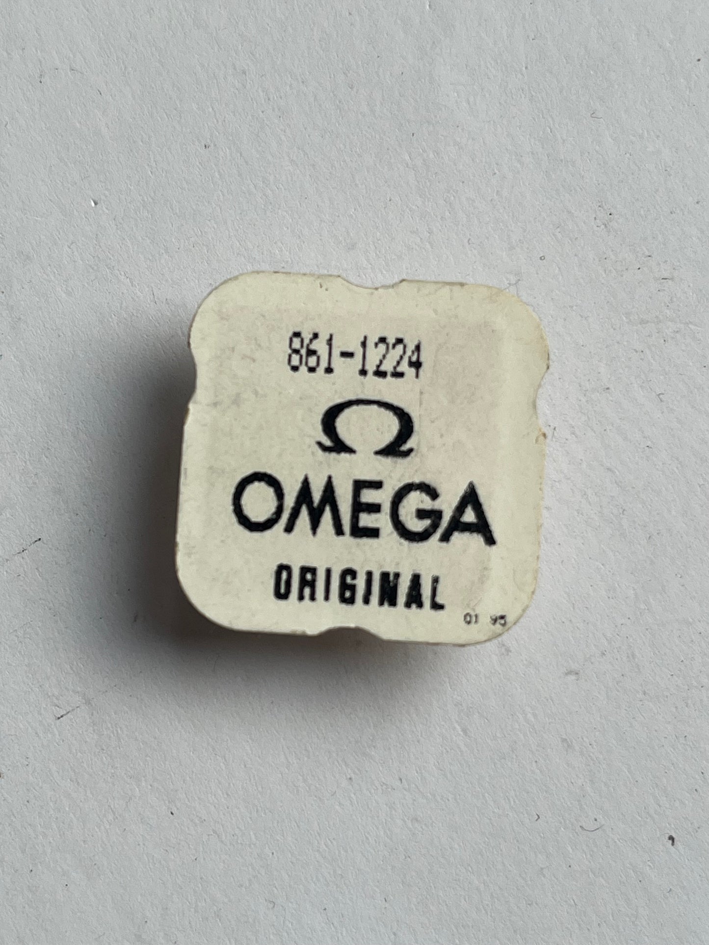 Omega 861-1224 Center Wheel with Canon Pinion