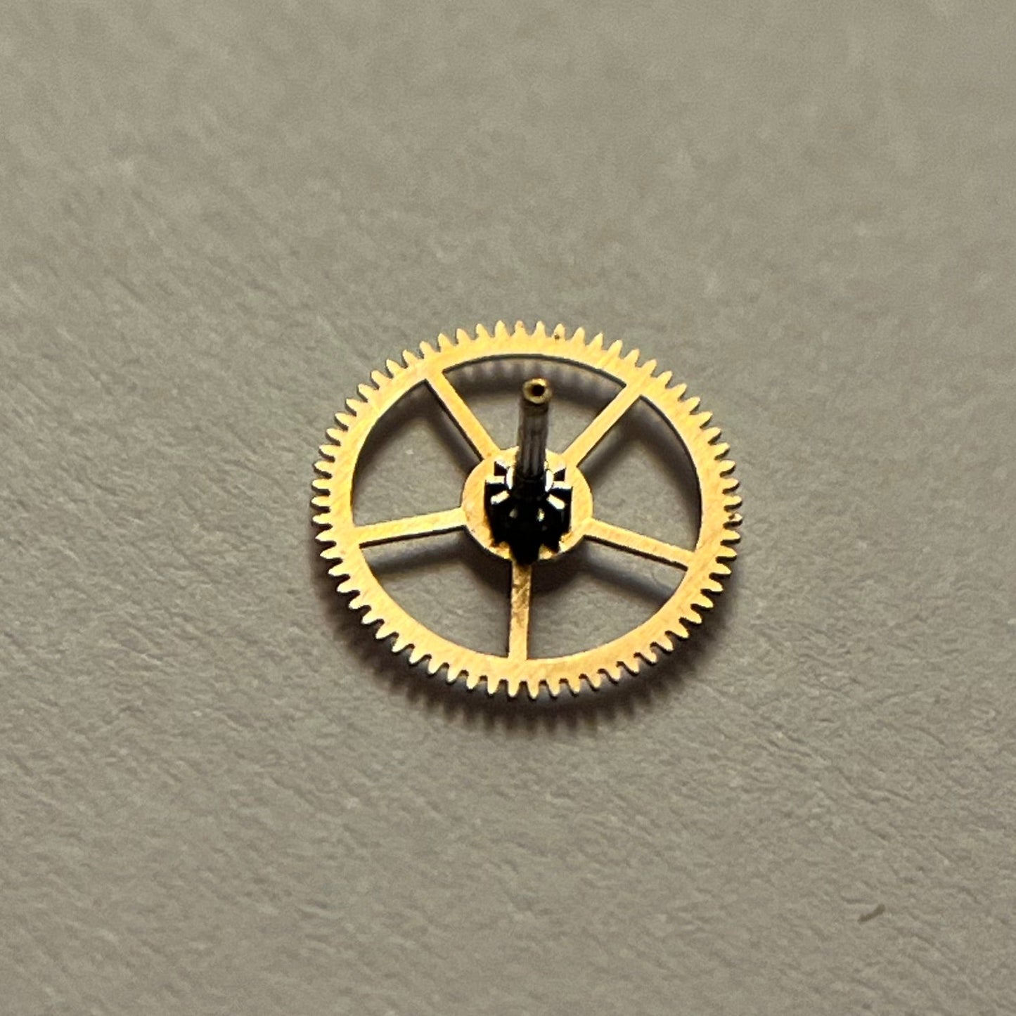 Omega 330 - 1224 Center Wheel