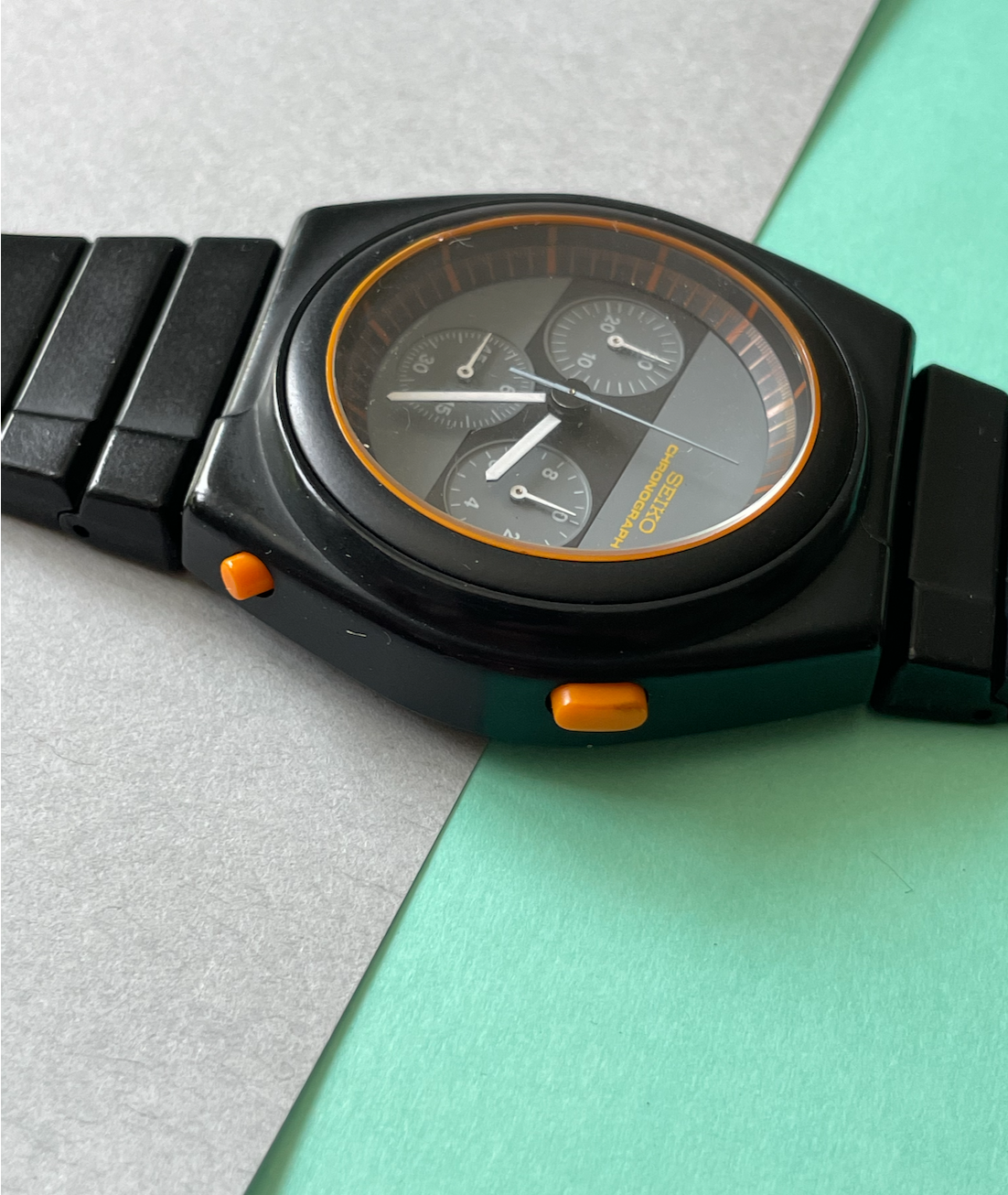 Seiko 7A28-7A00 "Giugiaro"