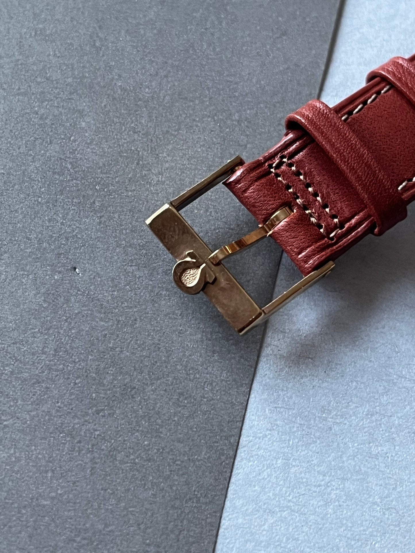 Omega 2583 Automatic 18k Gold