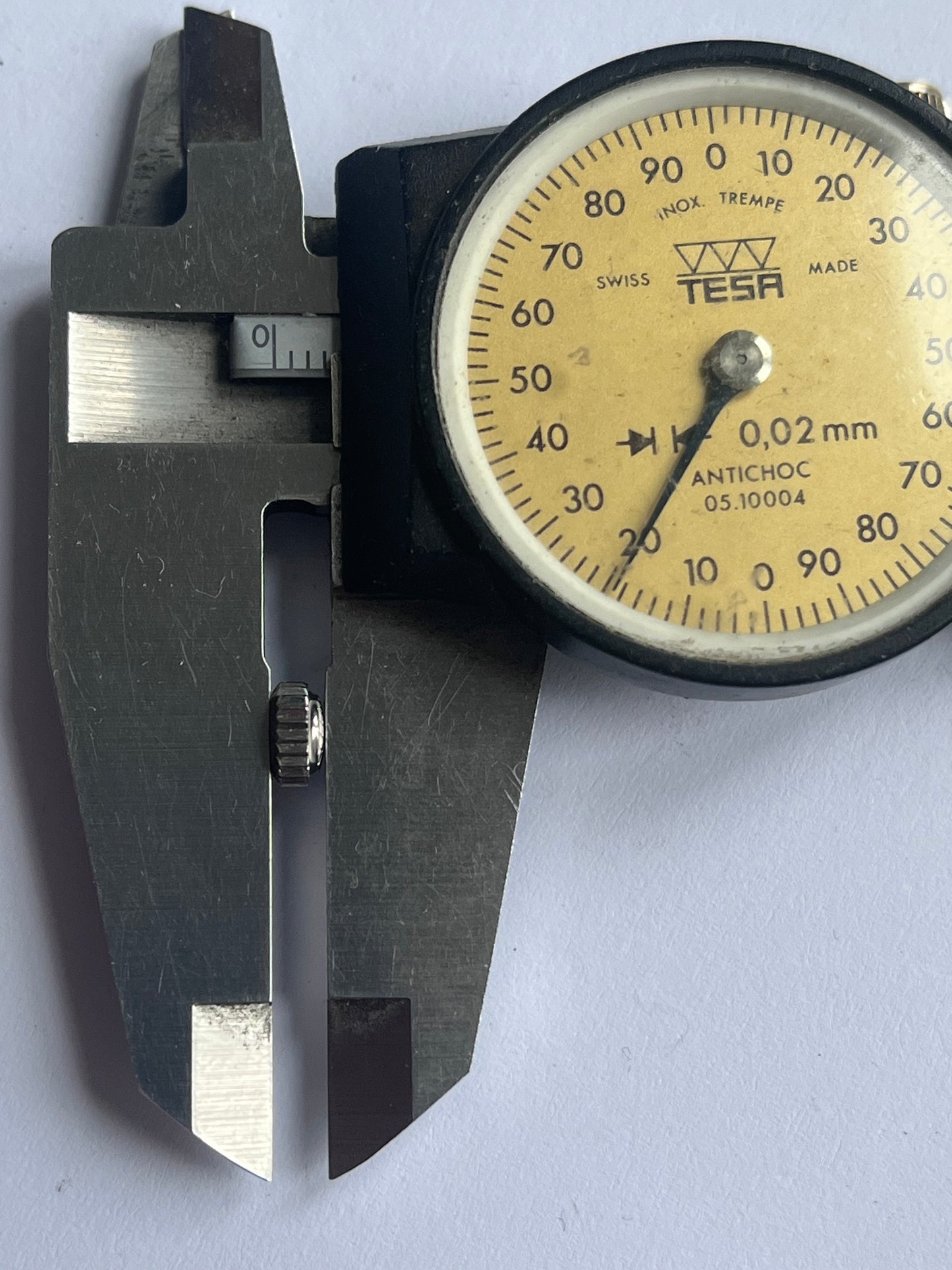 Crosshatch Waffle Crown ø 5.6mm