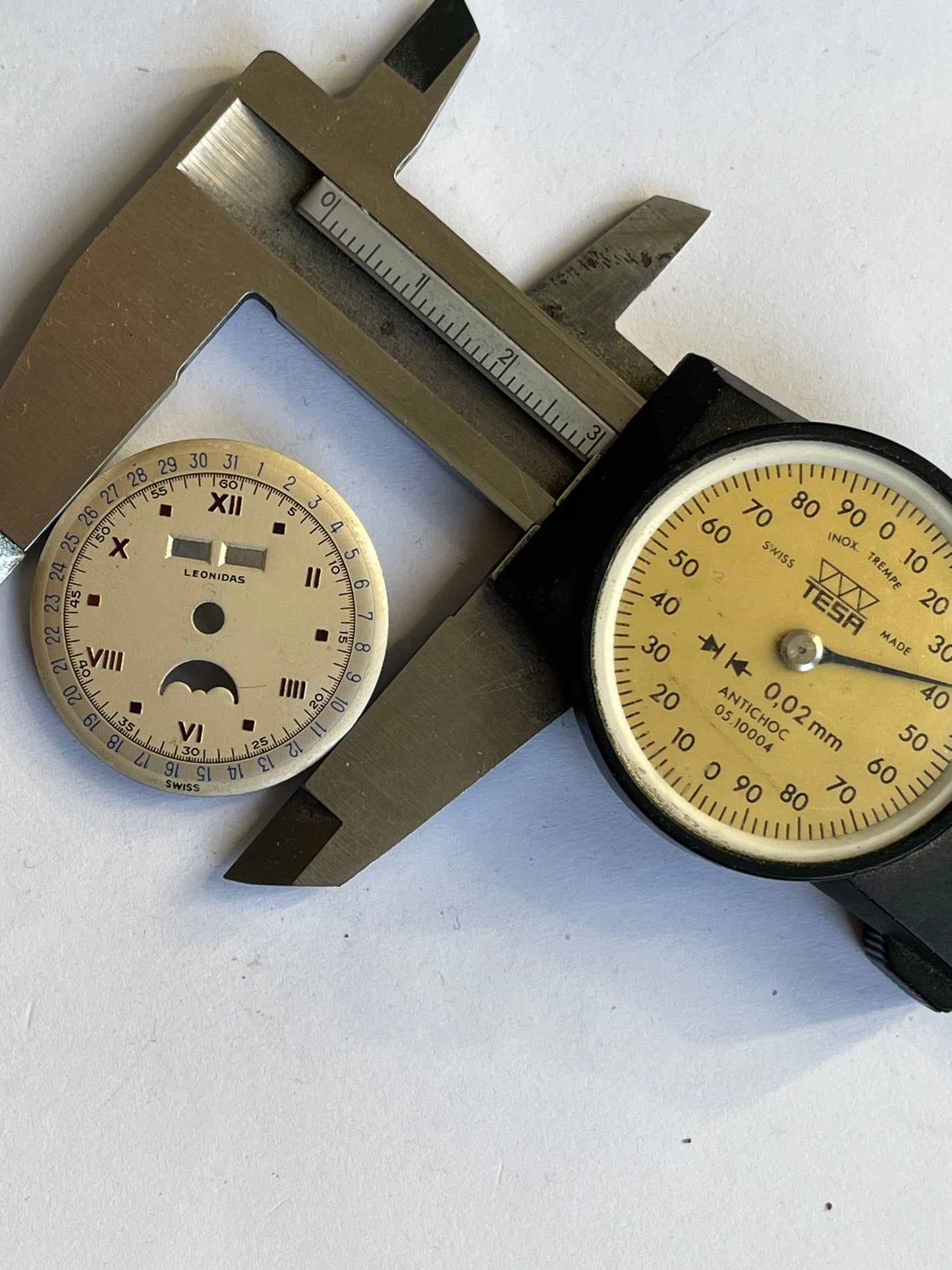 Leonidas Triple Calendar Moonphase Dial