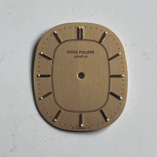 NOS Patek Philippe Nautilus 3770 Sigma Dial 18k/750 Gold