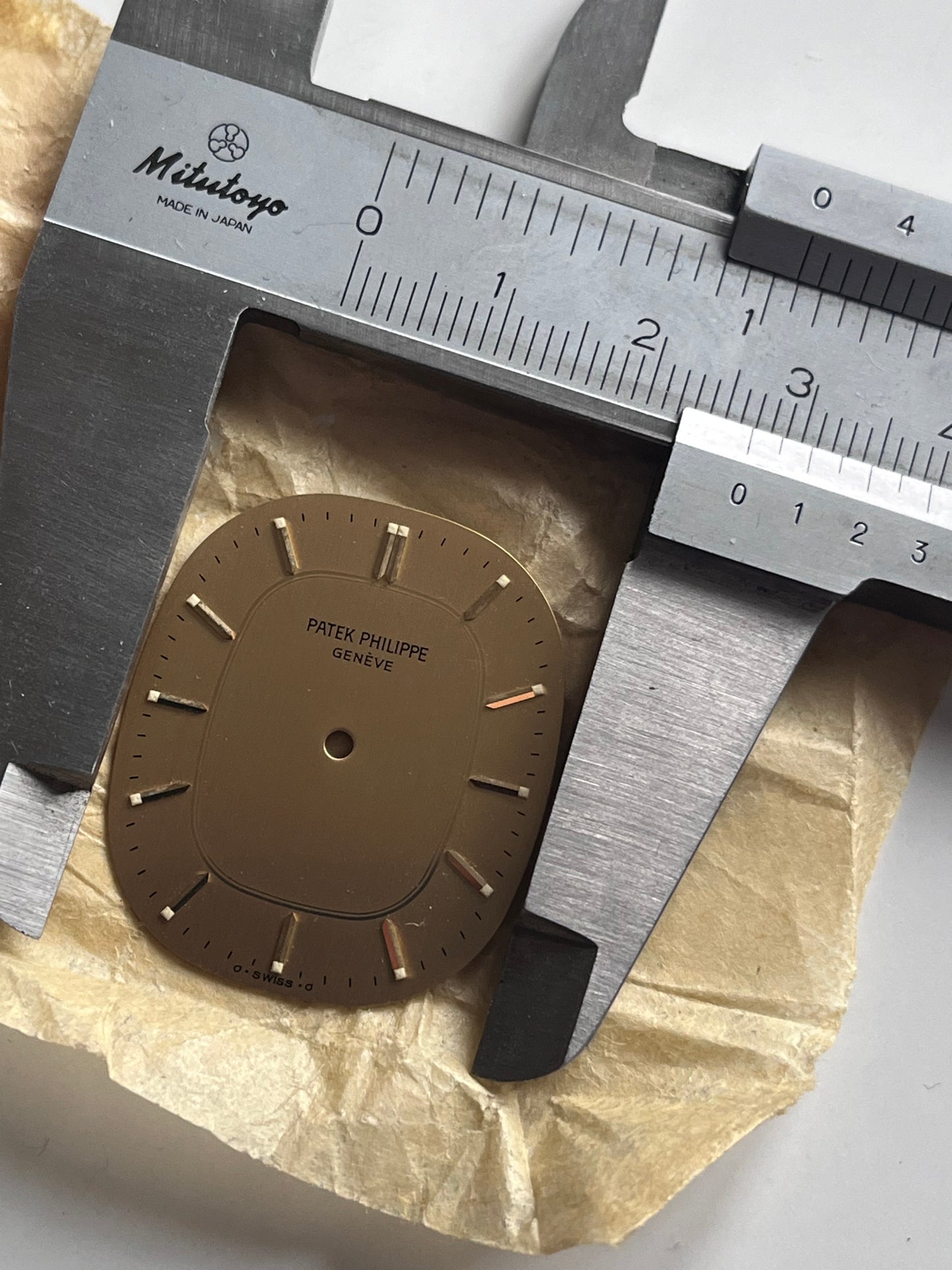 NOS Patek Philippe Nautilus 3770 Sigma Dial 18k/750 Gold