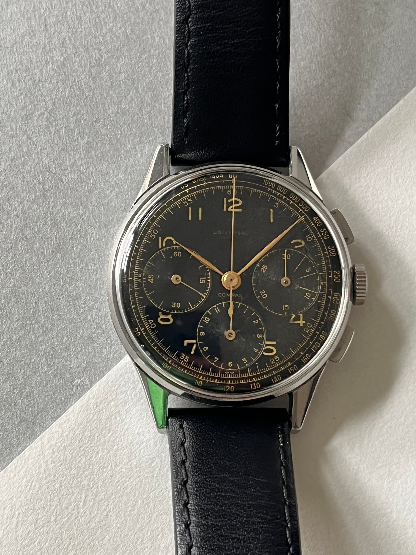 Universal Geneve Compax 22427