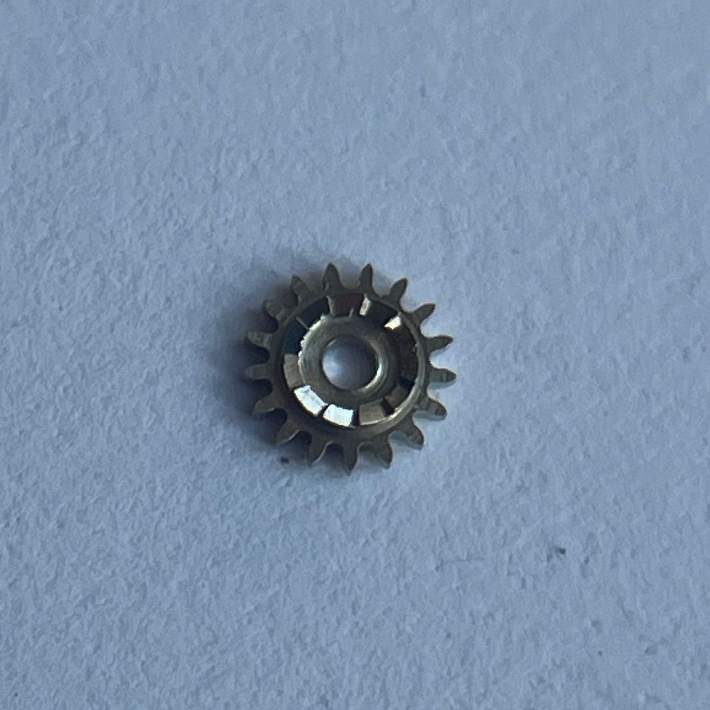 Movado cal 431 - 410 Winding Pinion