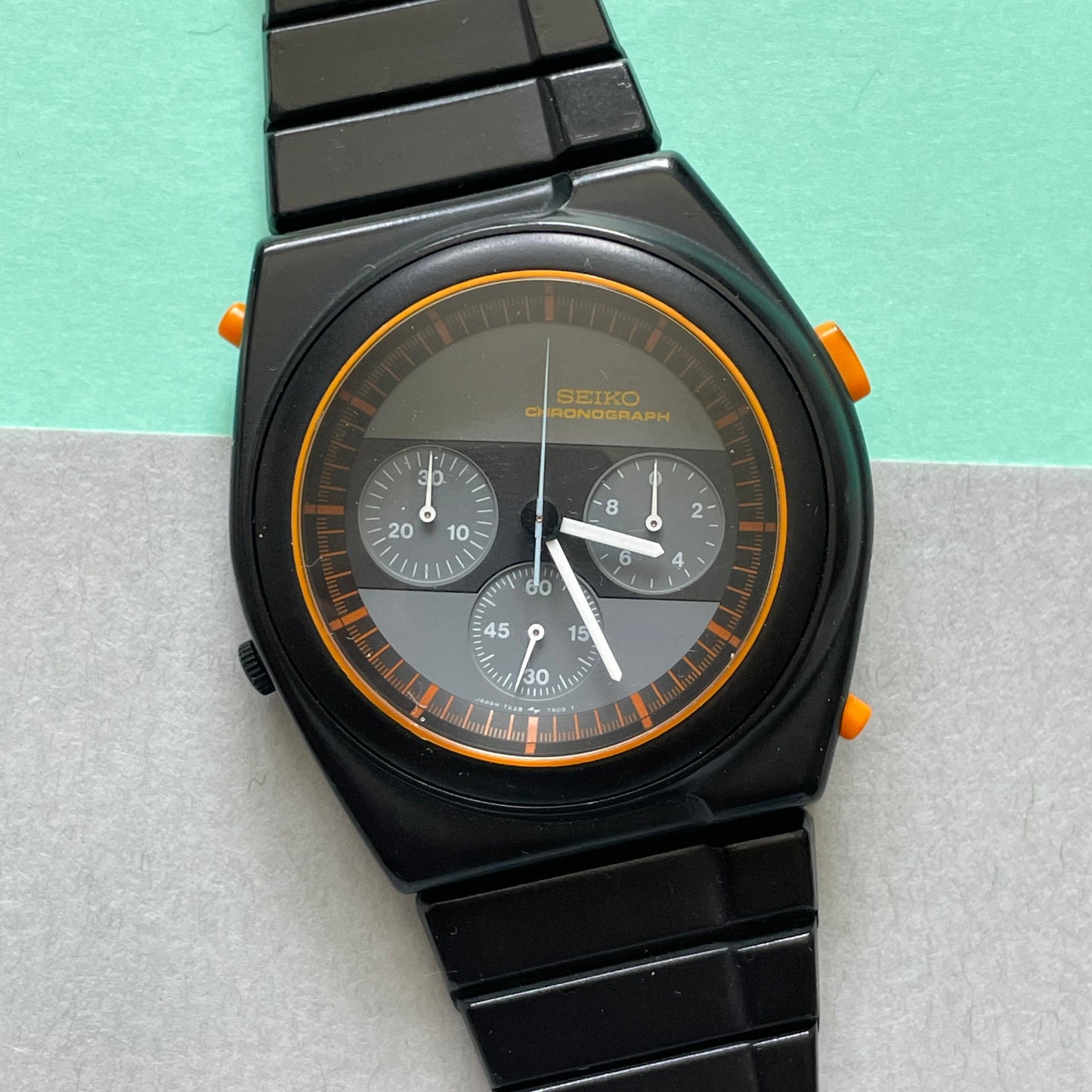 Seiko 7A28-7A00 "Giugiaro"
