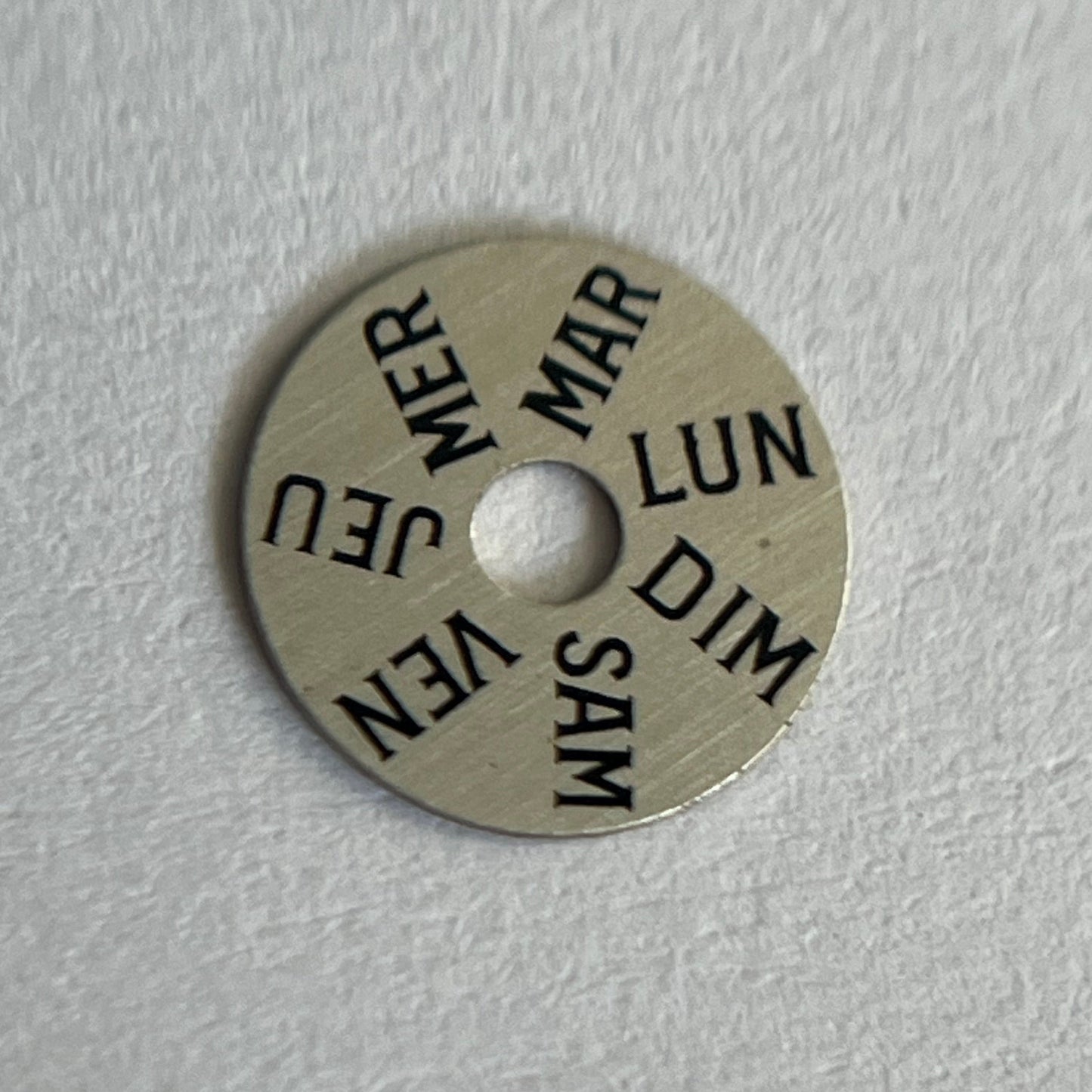 Universal Geneve 287 Day Disc French
