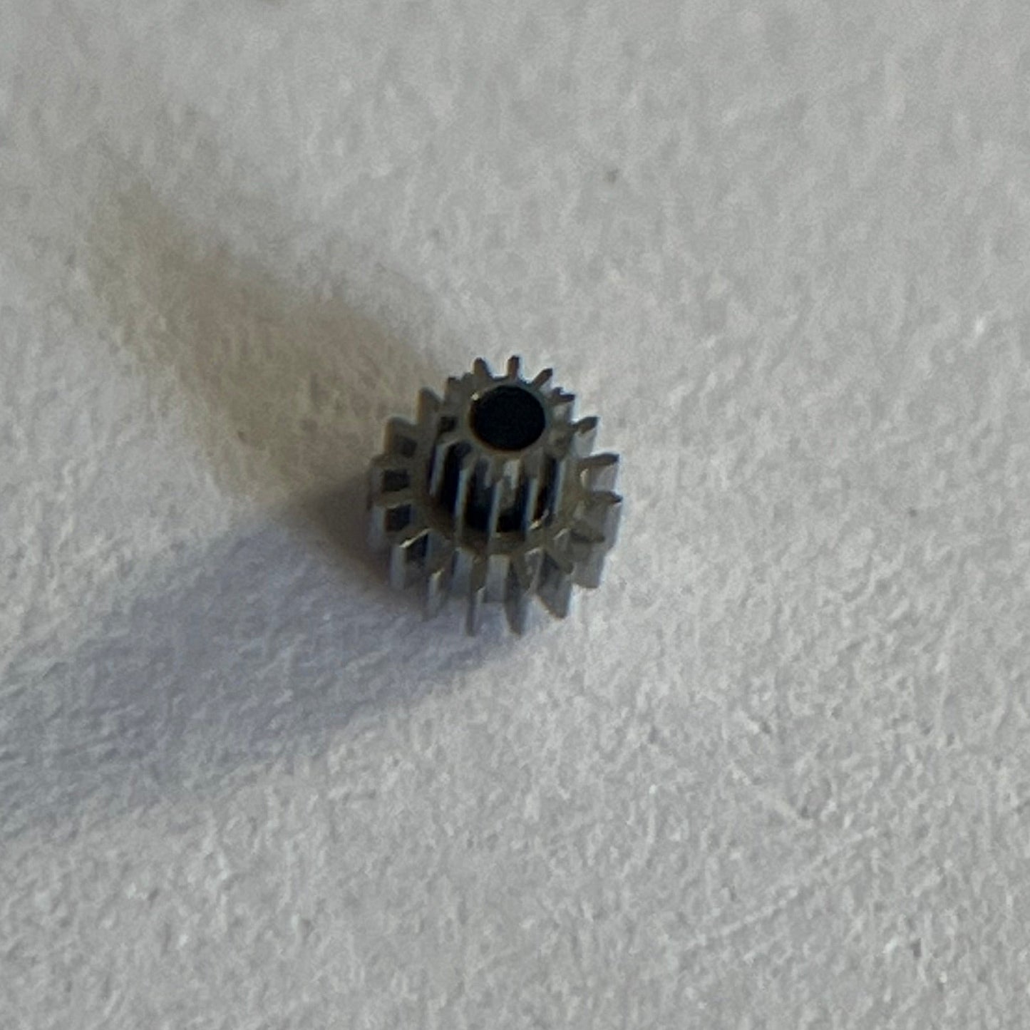 Universal Geneve 281 - 8630 Driving Pinion for Hour Counter