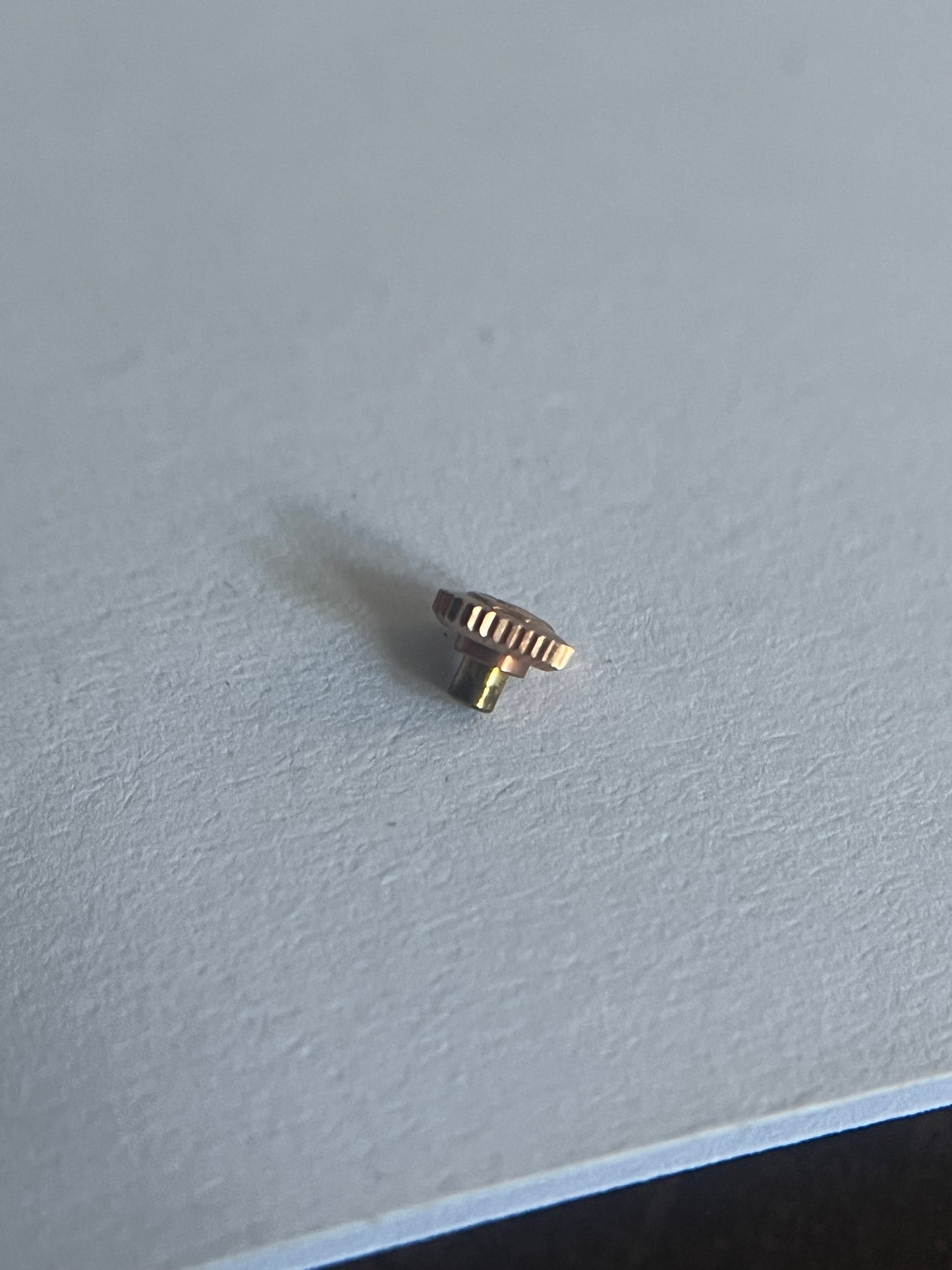 Universal Geneve Small Shield Crown ø 3mm Rose Gold
