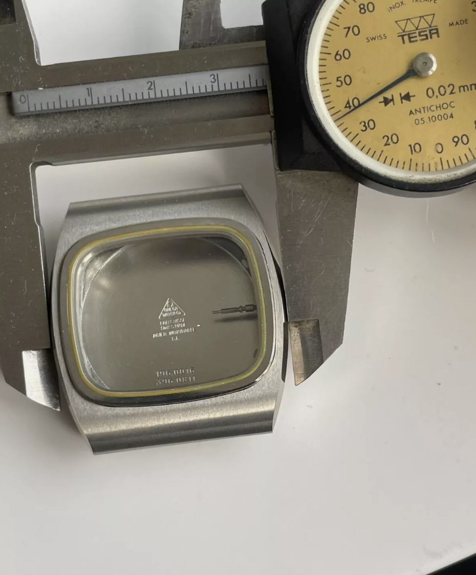 Omega Constellation Megaquartz 196.0016 Case