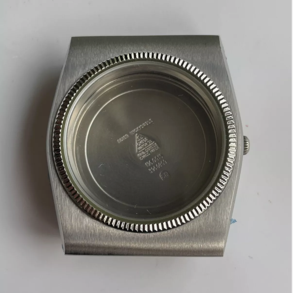 Omega Megaquartz 196.0015 Case