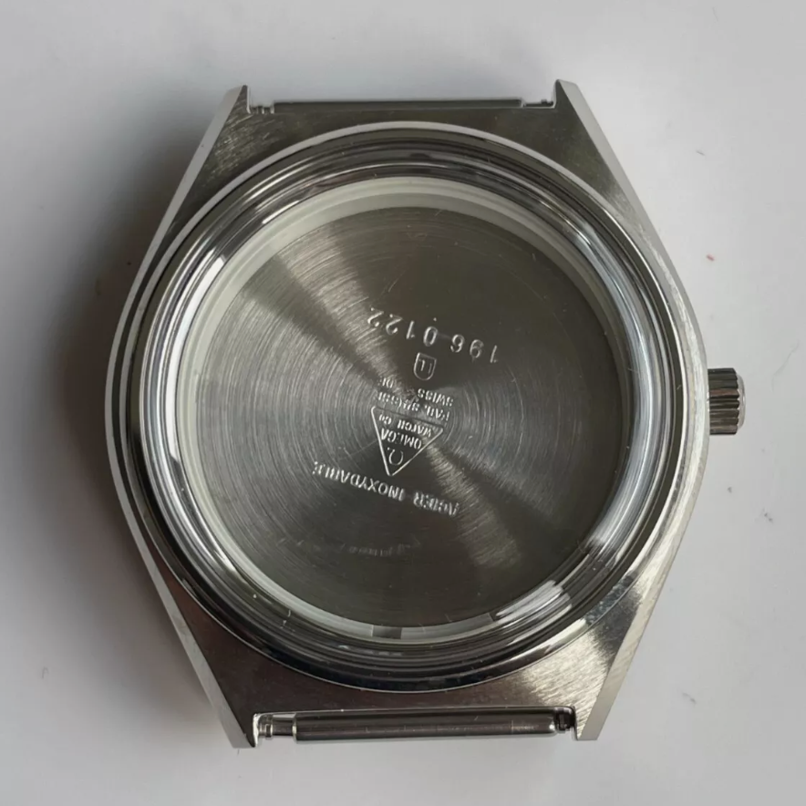 Omega Quartz 196.0122 Case