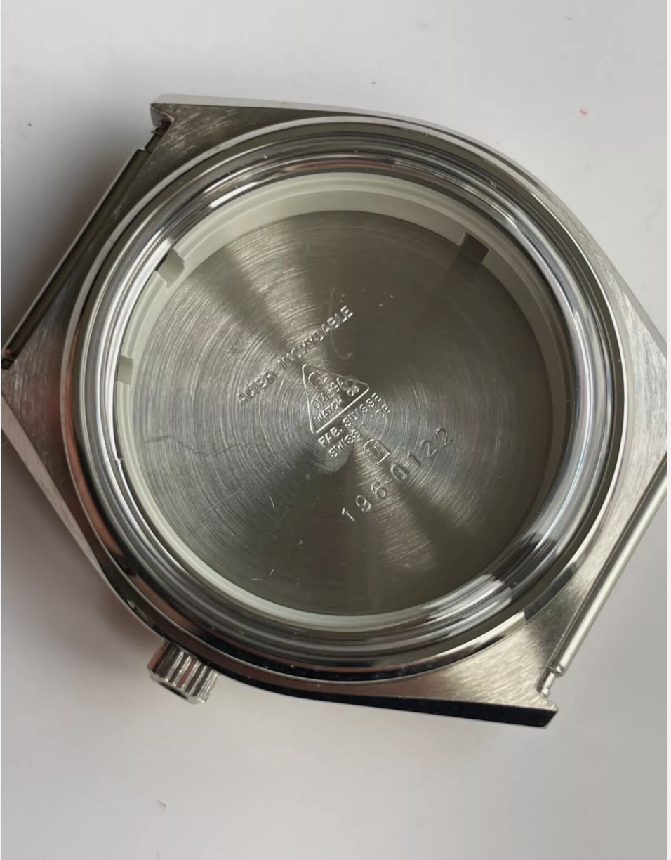 Omega Quartz 196.0122 Case